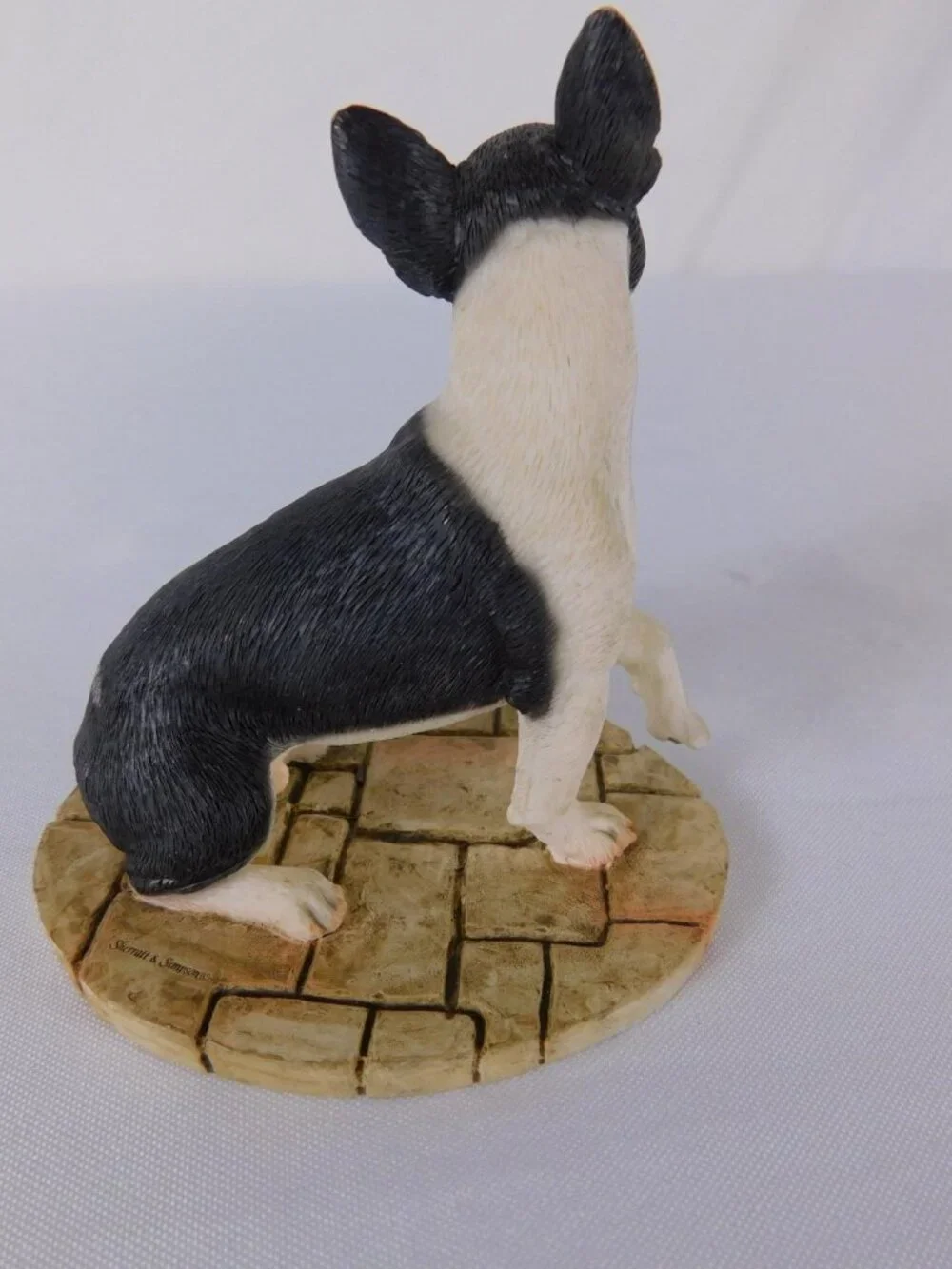 Sherratt & Simpson Boston Terrier Dog Figurine Resin Statue 8937 Sitting Decor - Picture 3 of 8